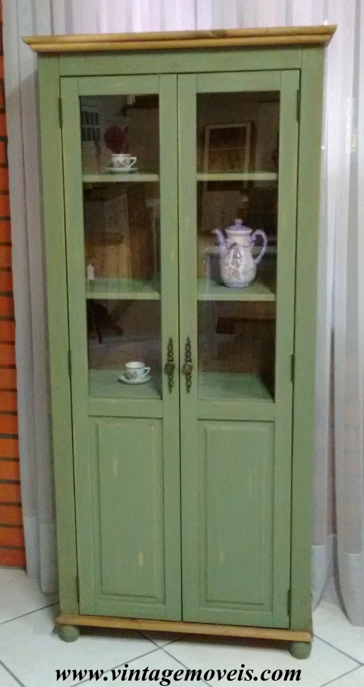 Cristaleira Olivia Verde Musgo Envelhecido c.Cêra ( 0,86L x 0,38P x 1,83A)