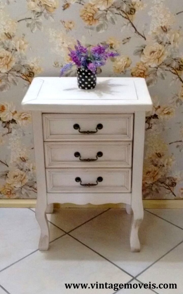 Criado Mudo Luis Felipe Provençal (branco envelhecido) (0,50L x 0,35P x 0,73A)